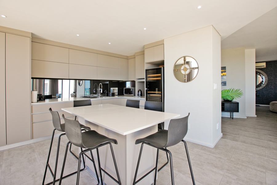 4 Bedroom Property for Sale in Waves Edge Western Cape